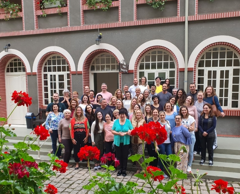 Participantes da Vivência da Cura da Árvore Familiar no Convento de Angelina